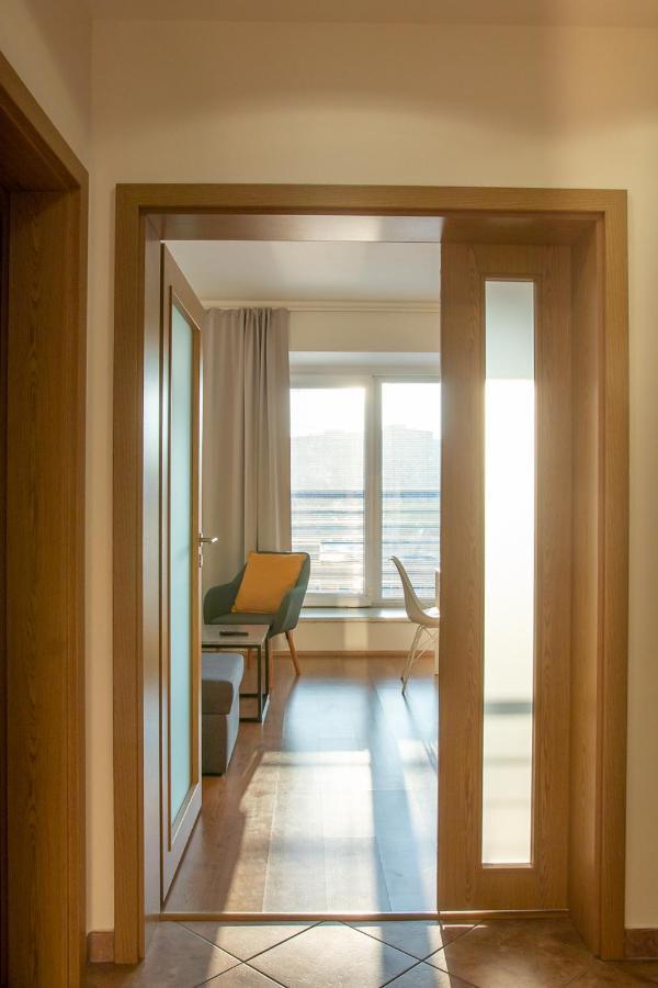 Yellow Apartment Острава Экстерьер фото